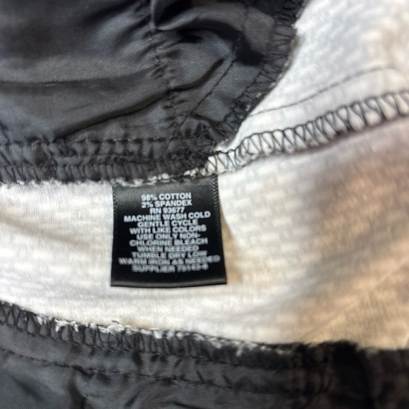 Liz Claiborne Men's Black and White Checkered Pants - Picture 8 of 8